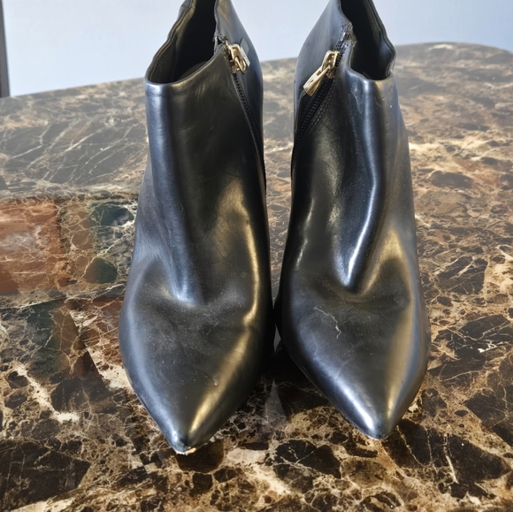 Marciano ankle bootie - Picture 2 of 2